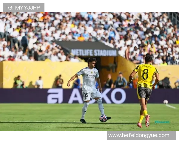 西甲争冠路何其险？阿隆索“三明治”困局，皇马“尴尬”求胜！