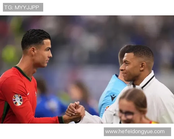 姆巴佩54球追平C罗创历史，新王加冕还是老将传奇？